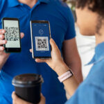 Checklist de segurança com tecnologia: QR Codes, apps e sensores em 2025