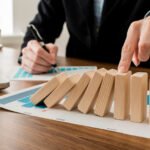 Economia comportamental: por que a gente insiste em correr riscos mesmo sabendo o perigo