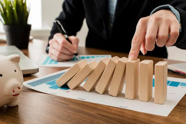 Economia comportamental: por que a gente insiste em correr riscos mesmo sabendo o perigo